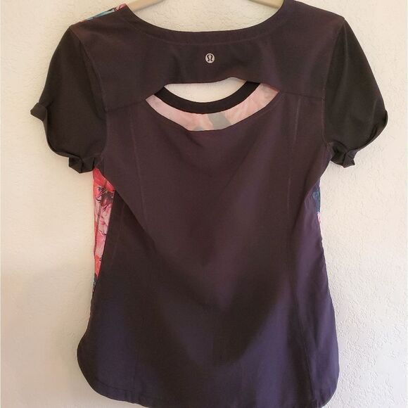 Lululemon Lightened Up Short Sleeve Garden Rose Print Vented Activewear Tee - Picture 4 of 5